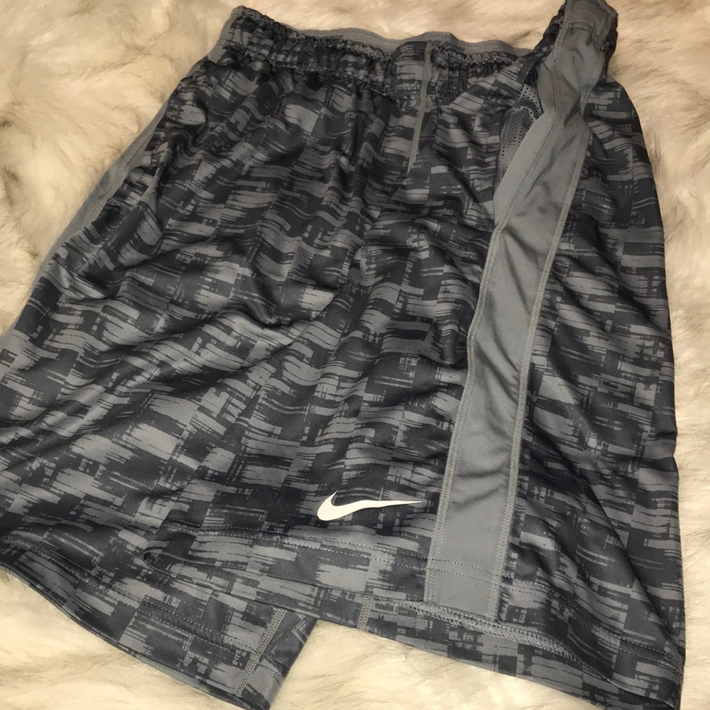 Nike bundle! - Picture 7 of 8